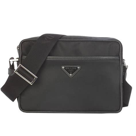 bolsos prada para hombre|Bolsas de Prada .